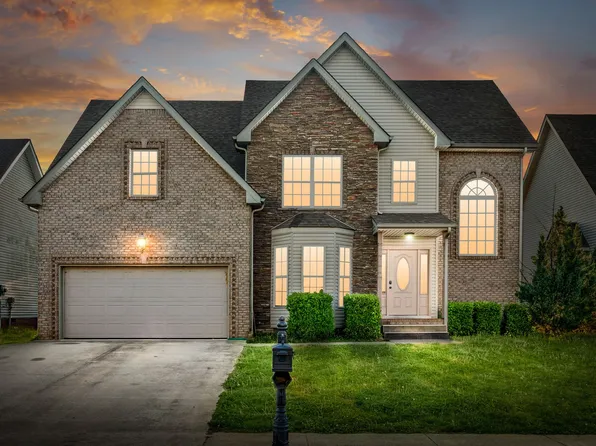 1108 Chinook Cir, Clarksville, TN 37042