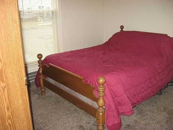 4th image of 3325 Silverdale Ave