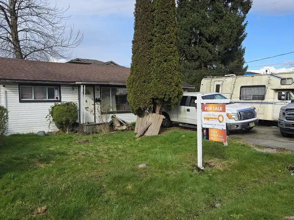 12713 113b Ave, Surrey, BC V3V 3N2