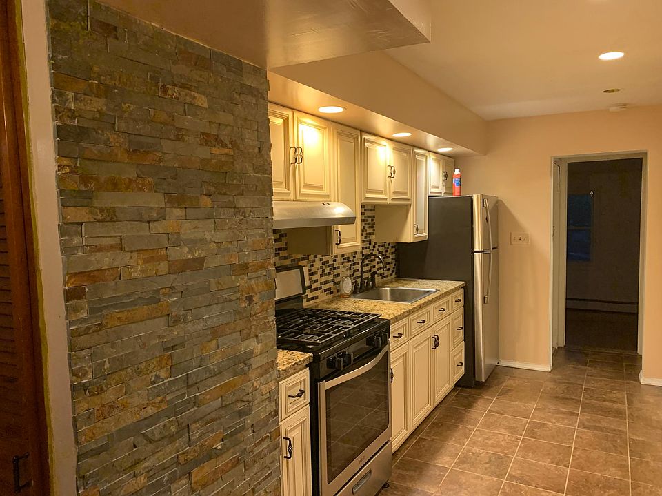 1st image of 74 Windom Ave #74