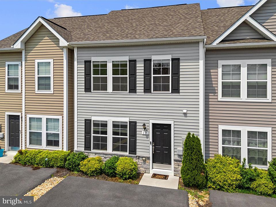 1st image of 19 Loblolly Dr