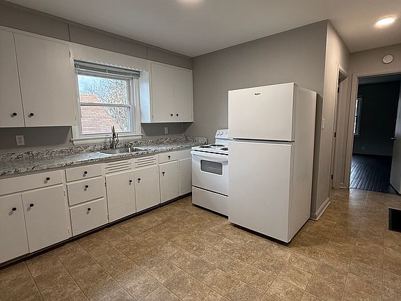 3rd image of 510 Eppley Ave
