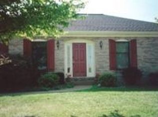 8611 Flintlock Dr, Newburgh, IN 47630