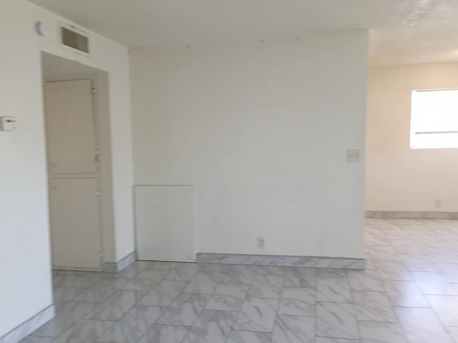 2 bed, 882 sqft, $1,300 — Photo 4