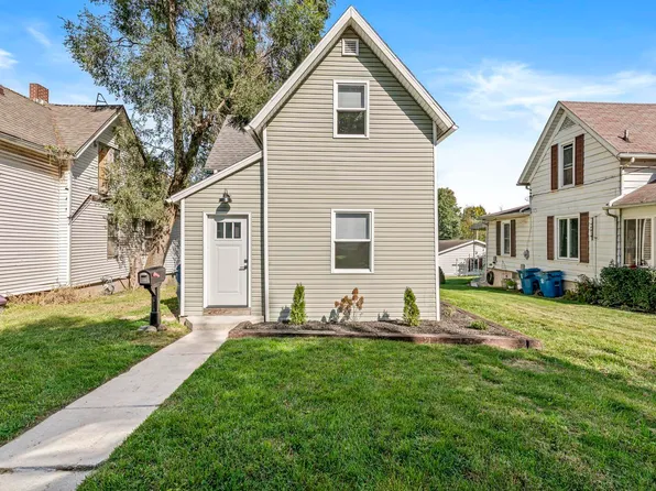 107 E Dewey St, Bremen, IN 46506
