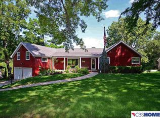 10404 Rockbrook Rd, Omaha, NE 68124