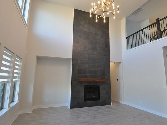 5th image of 628 Altea Dr