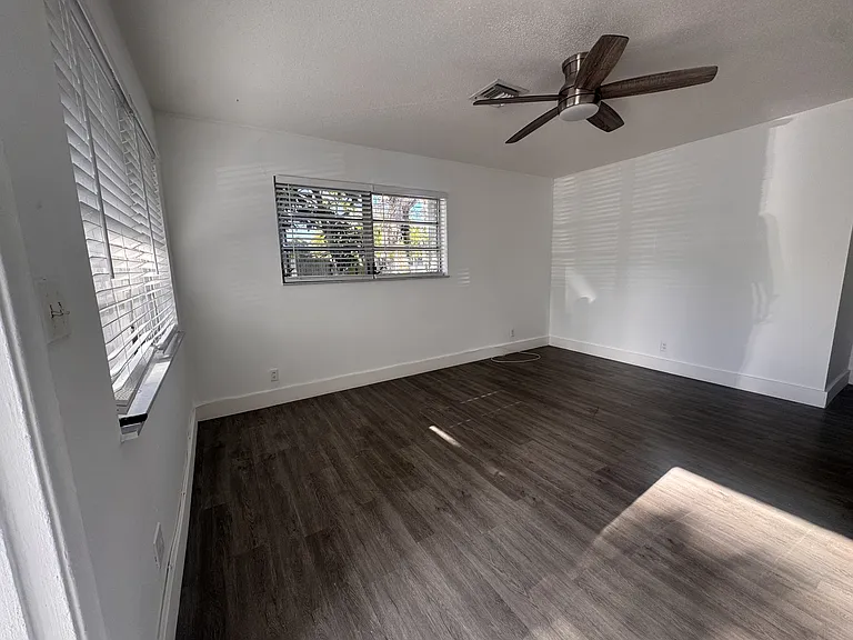 4140 SW 24th Ct #1 — Photo 5
