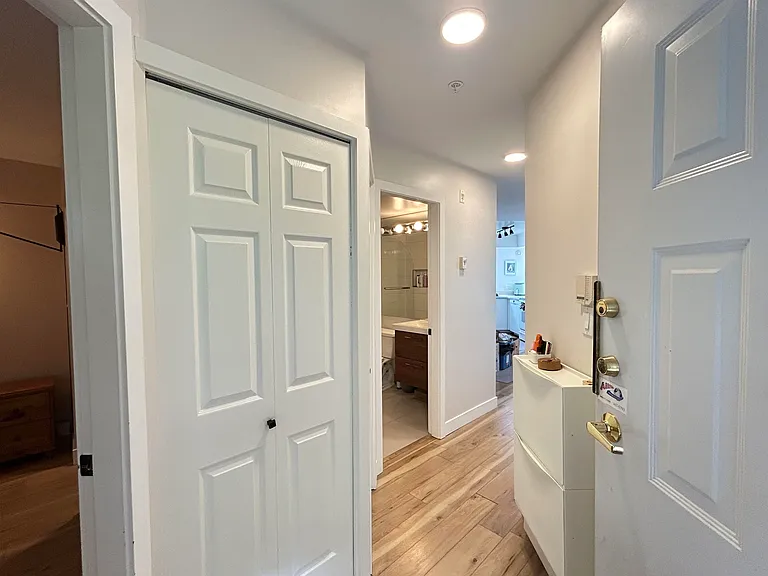 908 W 7th Ave #406 — Photo 15