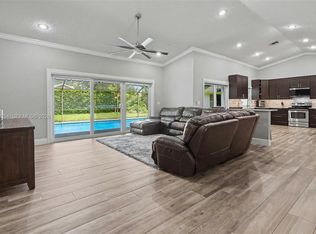 5085 NW 96th Way, Coral Springs, FL 33076