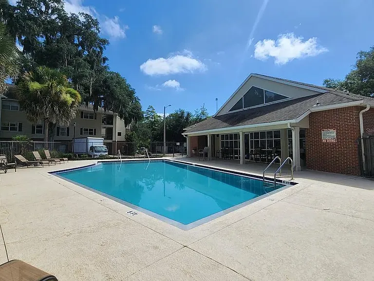 2360 SW Archer Rd #305 — Photo 3