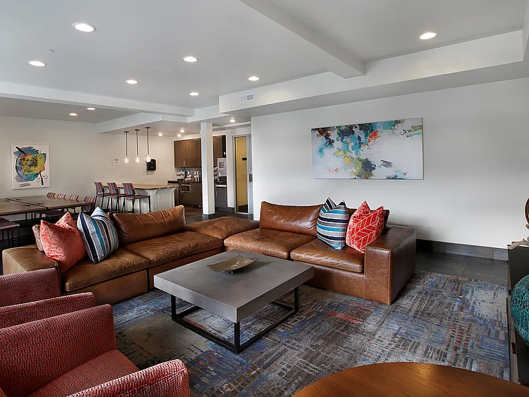 Liberty Blvd Apartments — Photo 13