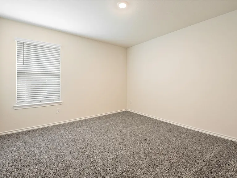 2952 Lawson Dr — Photo 13