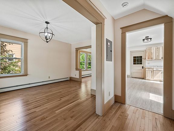 4th image of 484 First Avenue