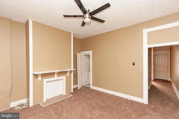 2400 W Baltimore St — Photo 7