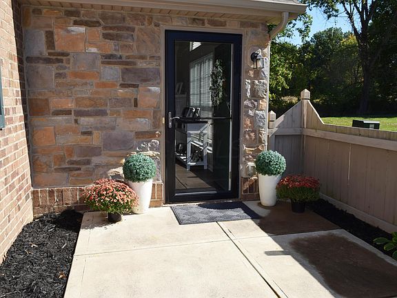 3rd image of 5702 Asherton Woods Dr #9