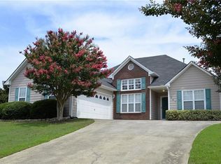 647 Weaver Falls Ct, Loganville, GA 30052