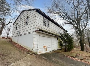 10 Silver Ln, Stratford, CT 06614