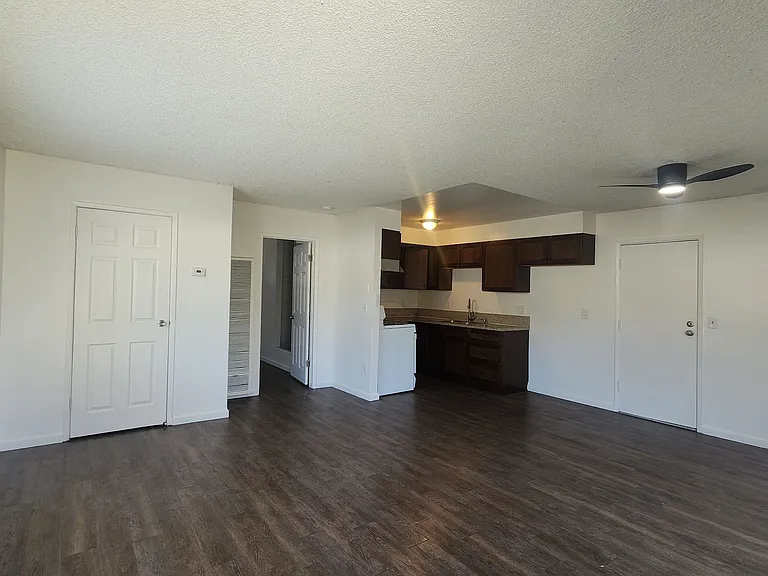 129 E Santa Ana St — Photo 8