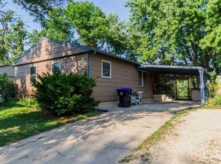 854 SE Eastgate Dr, Topeka, KS 66607