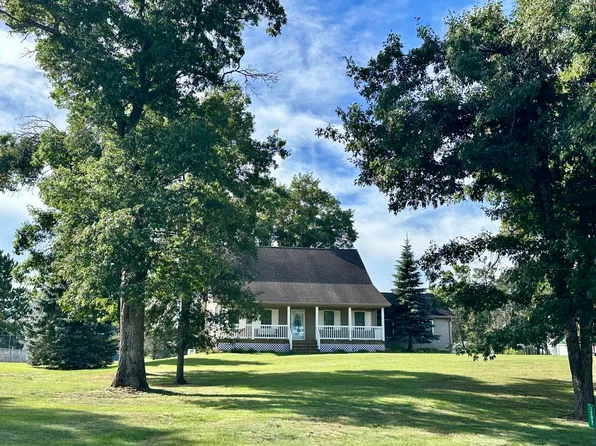 1202 Lakeview Dr, Mio, MI 48647