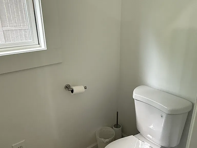 305 S 14th St #1 — Photo 8