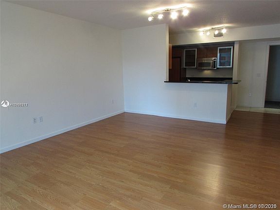 5th image of 18800 NE 29th Ave APT 328