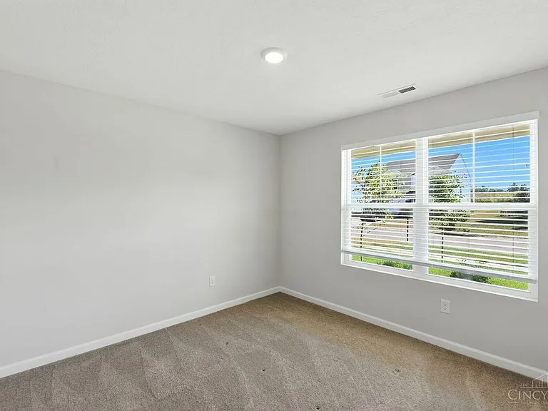 5001 Lakeview Dr — Photo 25