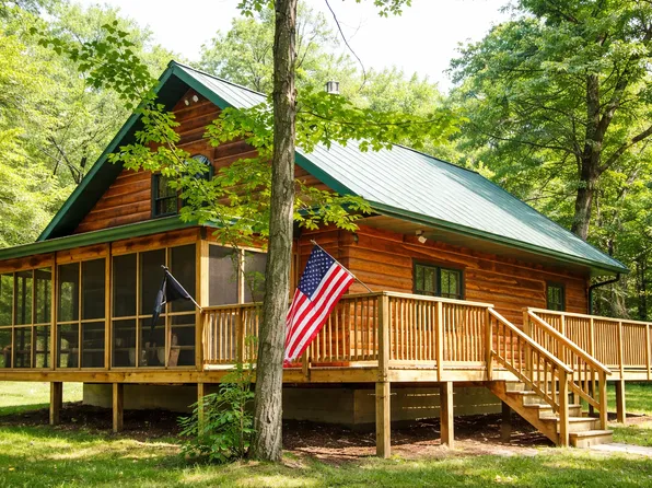 7693 Horseshoe Dr, Siren, WI 54872