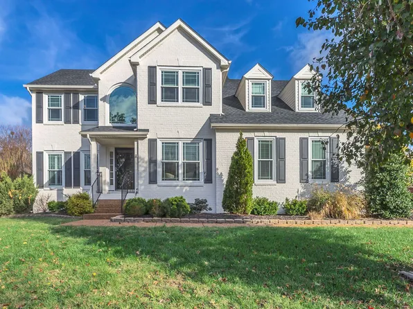 216 Dandridge Dr, Franklin, TN 37067