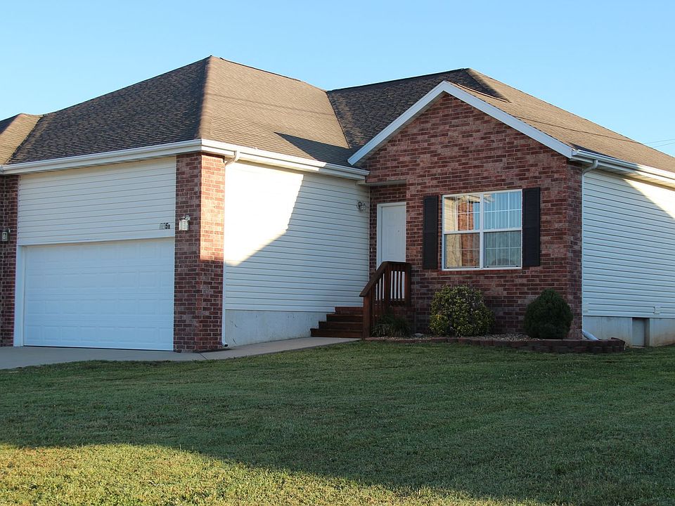 1st image of 305 Excalibur Ct #B