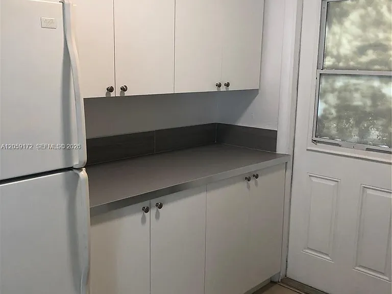 5647 Hayes St #A — Photo 13