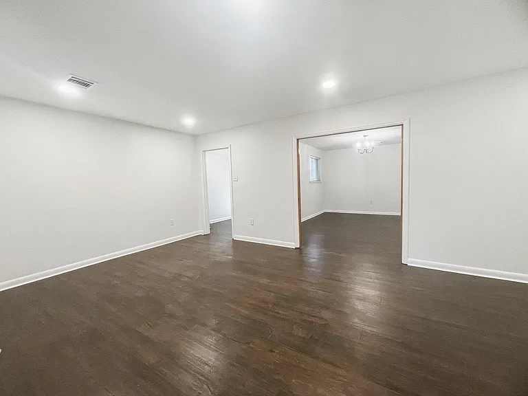 246 Maxine Dr — Photo 4