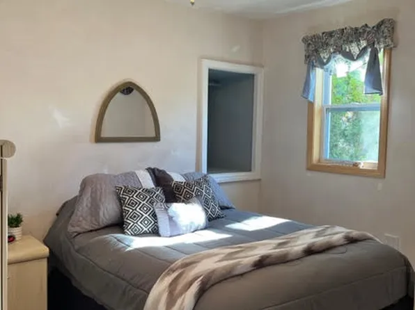 16 Donovan Dr, Framingham, MA 01701