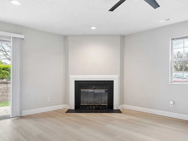 9053 N Swan Cir — Photo 7