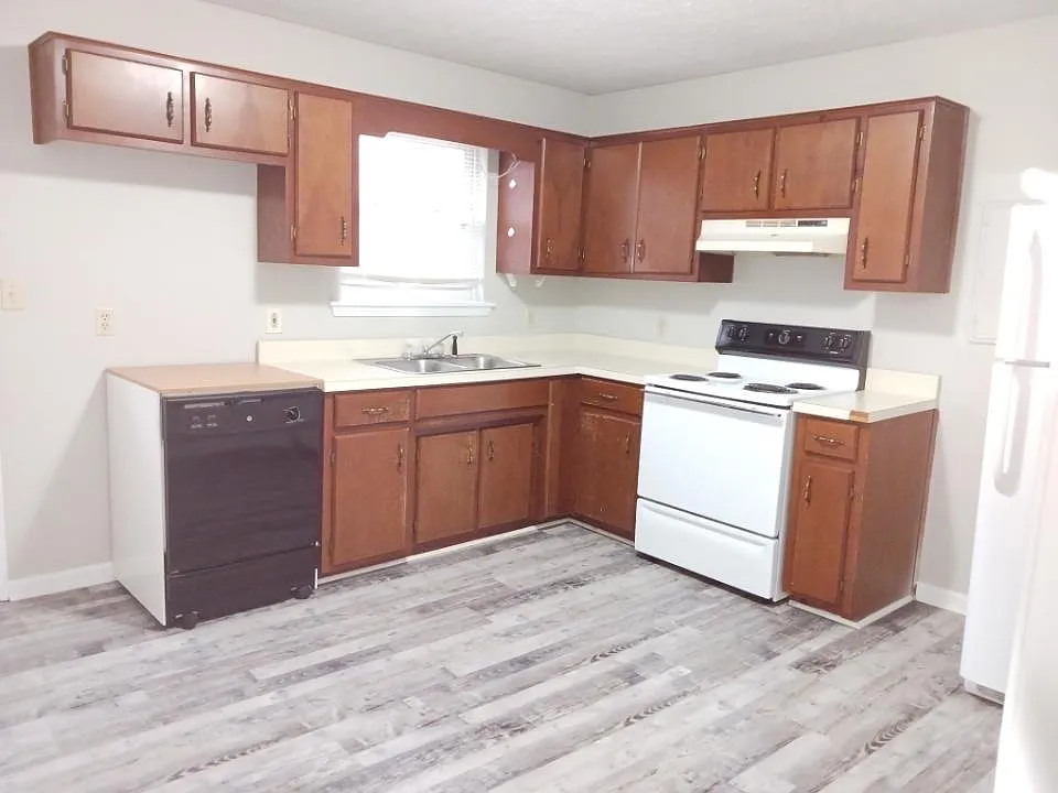 524 Hickory - Unit 1 — Photo 2
