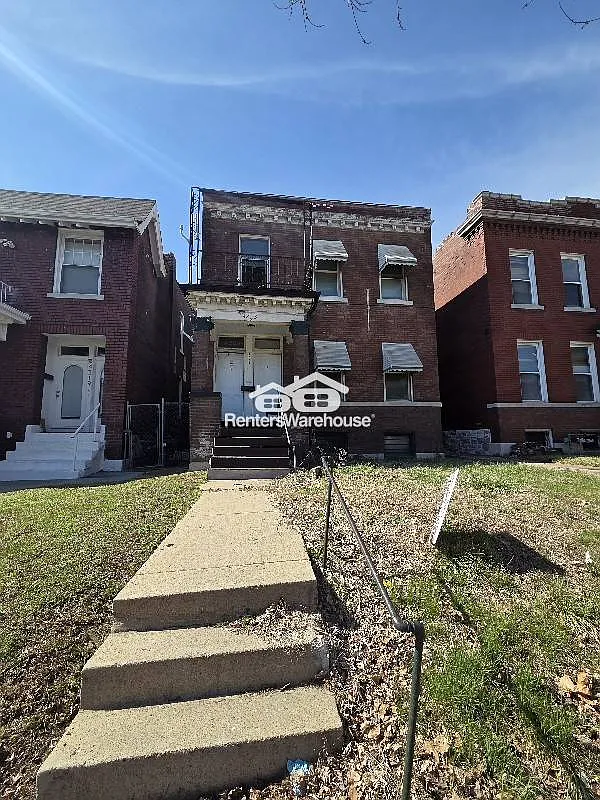 Building Photo - 4223 Red Bud Ave #1F