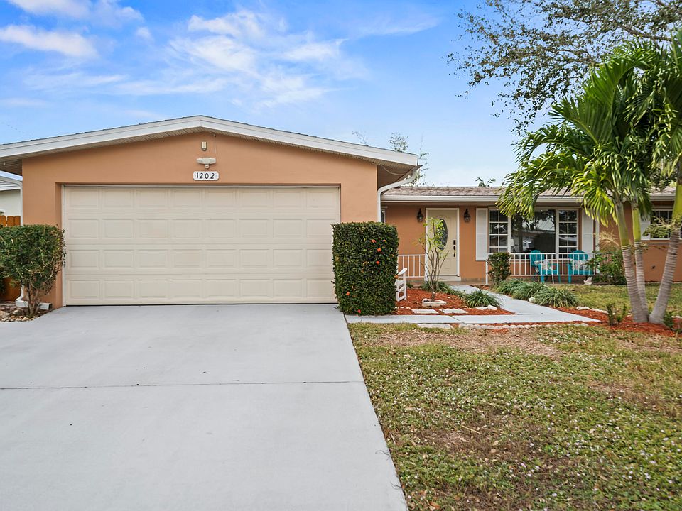 1st image of 1202 Yacht Club Blvd