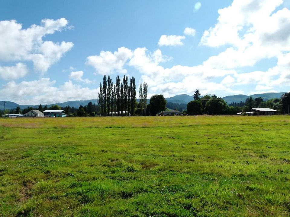 2nd image of 5990 Creekside Meadows Rd