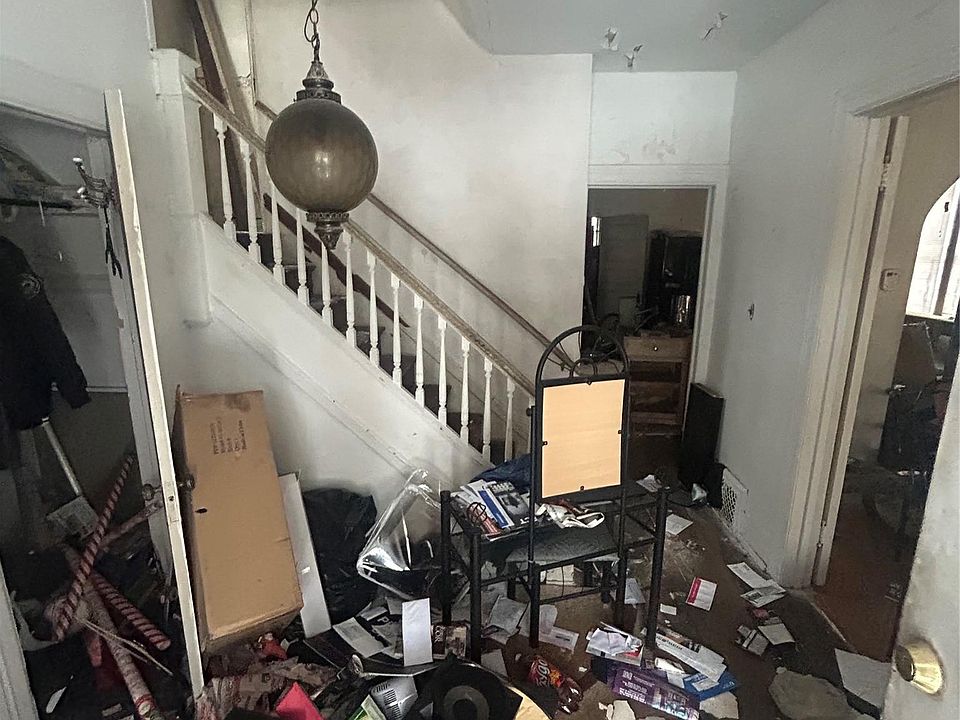 5541 Field St, Detroit, MI 48213 | MLS #20261011308 | Zillow