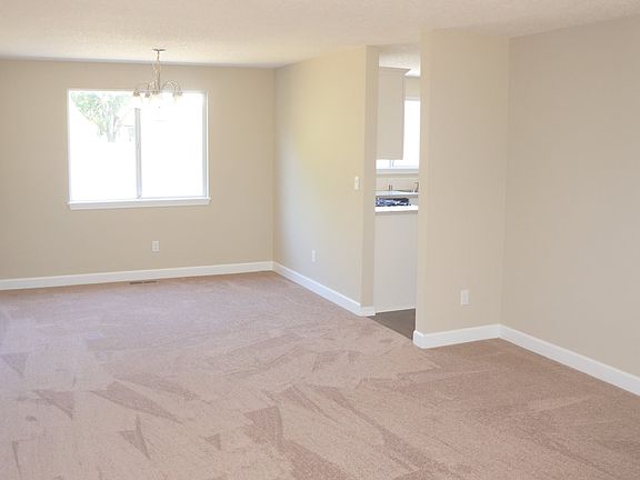4th image of 9715 NE 133rd Ave