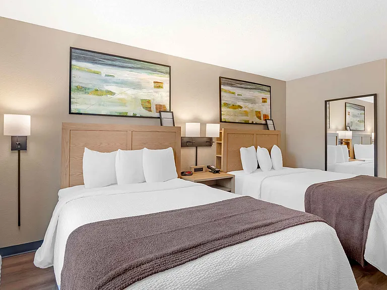 Studio Suite - 2 Full Beds