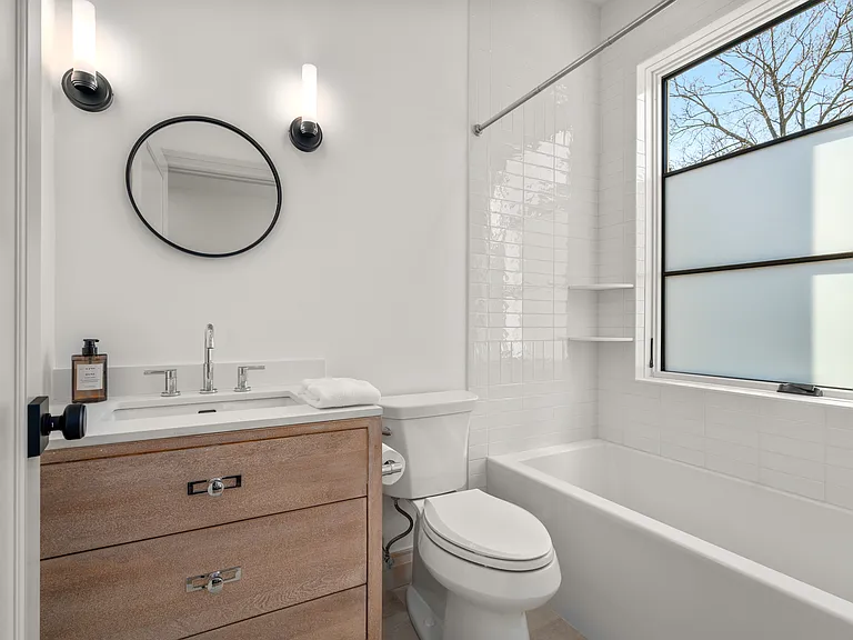 18 Clinton St #18A — Photo 13