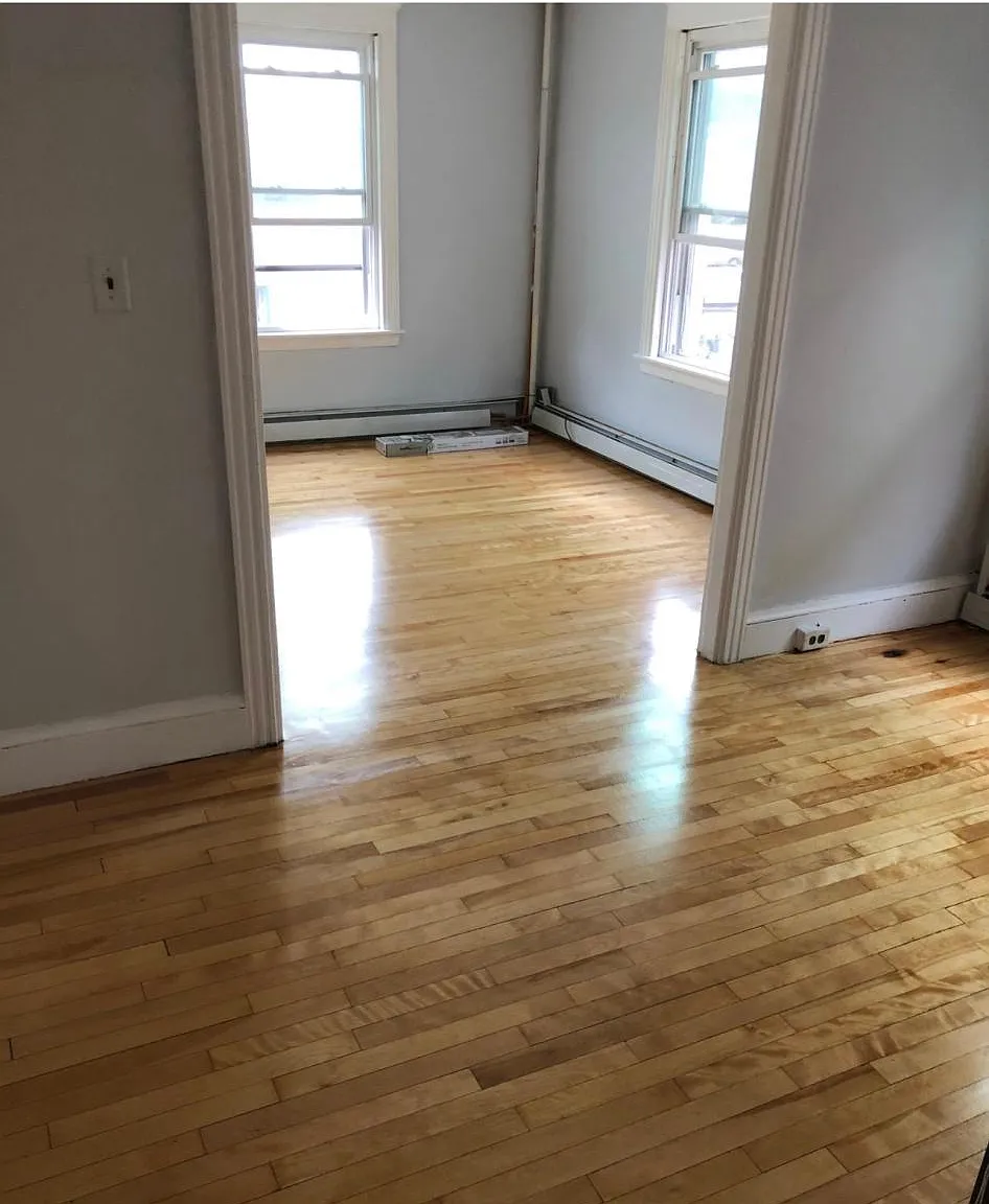 954 Forest Ave — Photo 2