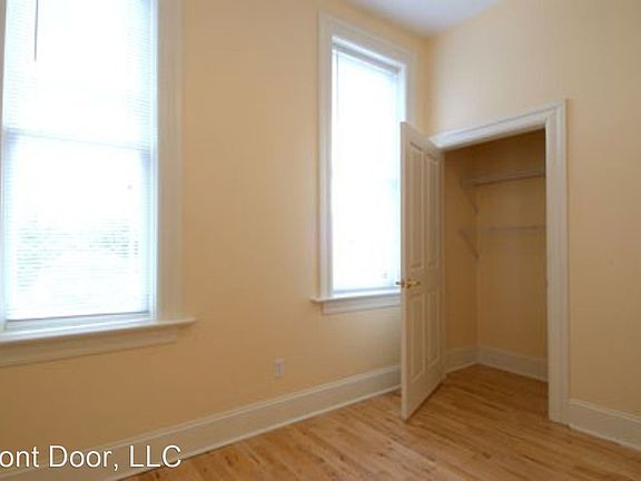 2nd image of 4476 Chouteau Ave APT A