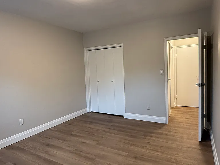 125 Raymond St — Photo 10