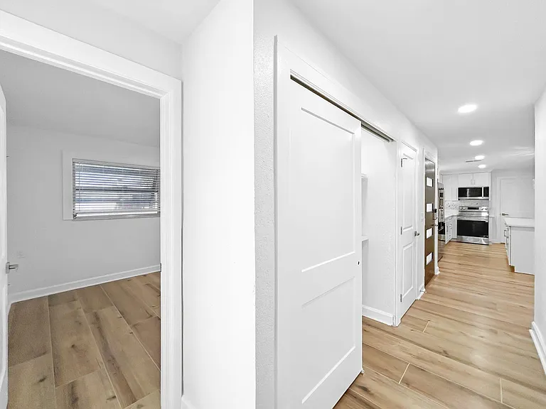 349 La Hacienda Dr — Photo 11