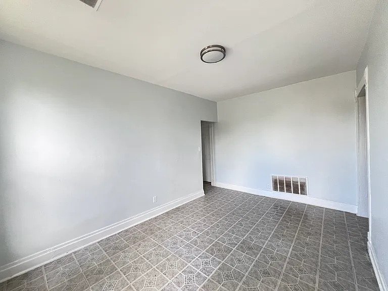 7024 S Wentworth Ave #1 — Photo 15