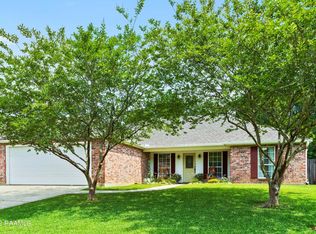 204 Dustin Cir, Broussard, LA 70518