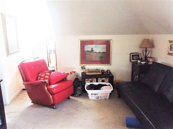 4th image of 88 Saratoga Ave